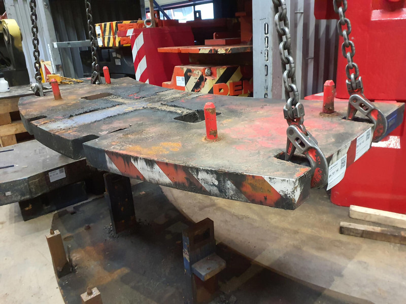 Terex AC 205 Counterweight 2,55 ton - Counterweight for Construction machinery: picture 1 Terex AC 205 Counterweight 2,55 ton - Counterweight for Construction machinery: picture 1