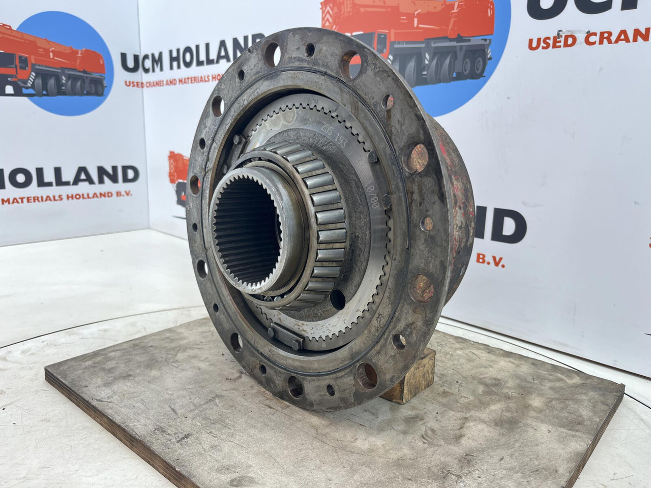 Terex AC 35 planetary gear 22-25-74-40-4pl-H137-46 - Final drive for Mobile crane: picture 3 Terex AC 35 planetary gear 22-25-74-40-4pl-H137-46 - Final drive for Mobile crane: picture 3