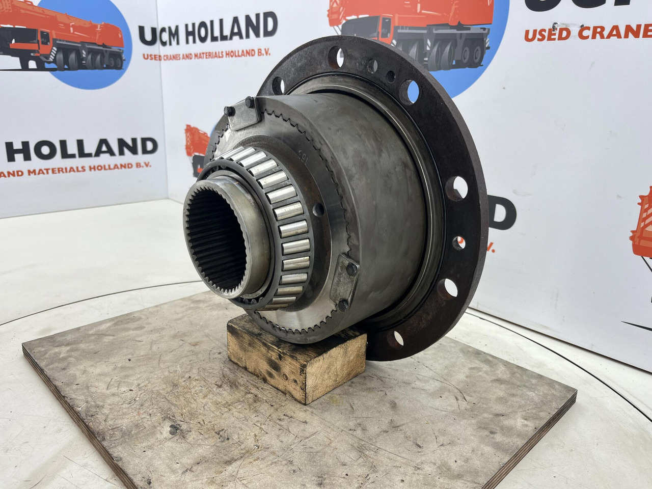 Terex HC 340 planetary gear 21-21-63-40-3pl-H14-46 - Final drive for Mobile crane: picture 3 Terex HC 340 planetary gear 21-21-63-40-3pl-H14-46 - Final drive for Mobile crane: picture 3