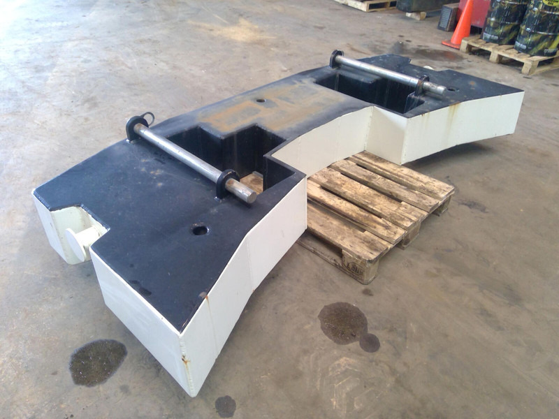 Terex Terex Challenger 3160 counterweight 2,26 Ton - Counterweight for Construction machinery: picture 3 Terex Terex Challenger 3160 counterweight 2,26 Ton - Counterweight for Construction machinery: picture 3