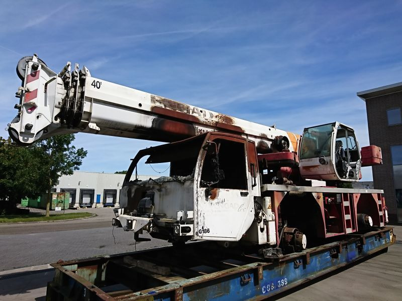 Terex demag AC 35 for parts - All terrain crane: picture 1 Terex demag AC 35 for parts - All terrain crane: picture 1