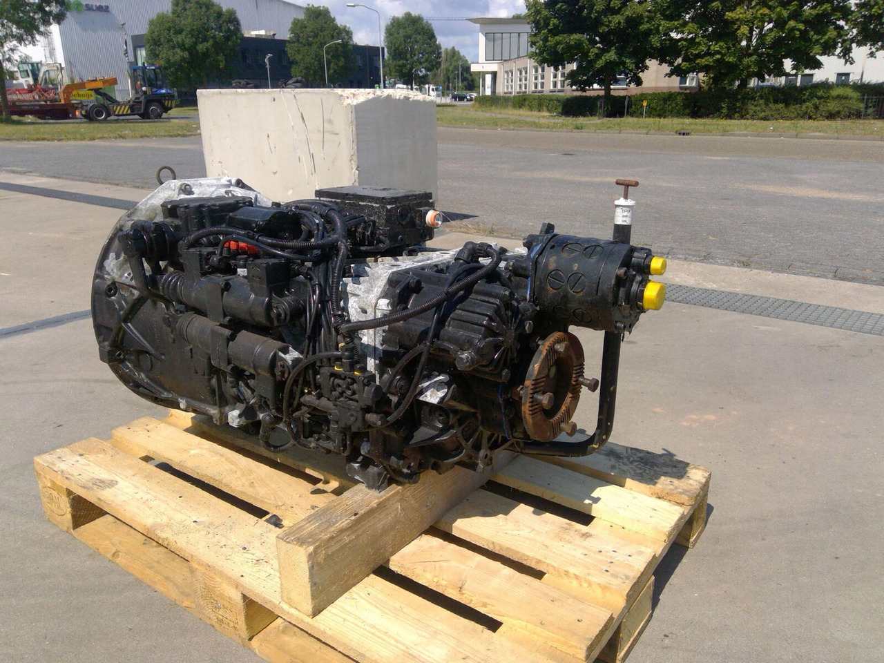 ZF ATF 60-4 gearbox ZF ECOSPLIT 16 S 151 - Gearbox for Mobile crane: picture 2 ZF ATF 60-4 gearbox ZF ECOSPLIT 16 S 151 - Gearbox for Mobile crane: picture 2