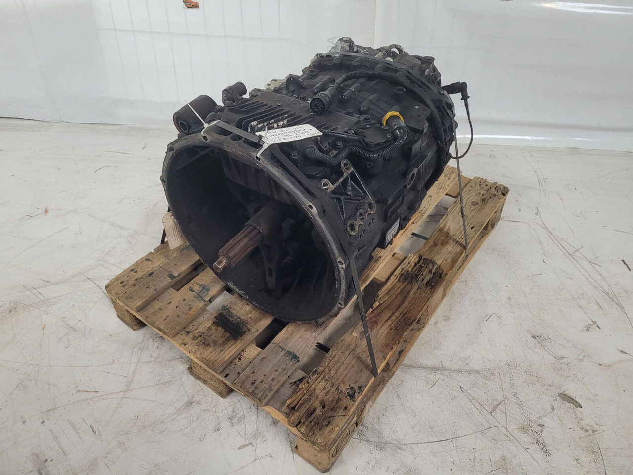 ZF GMK 3055 Gearbox ZF Astronic 12 AS 2302 - Gearbox for Mobile crane: picture 1 ZF GMK 3055 Gearbox ZF Astronic 12 AS 2302 - Gearbox for Mobile crane: picture 1