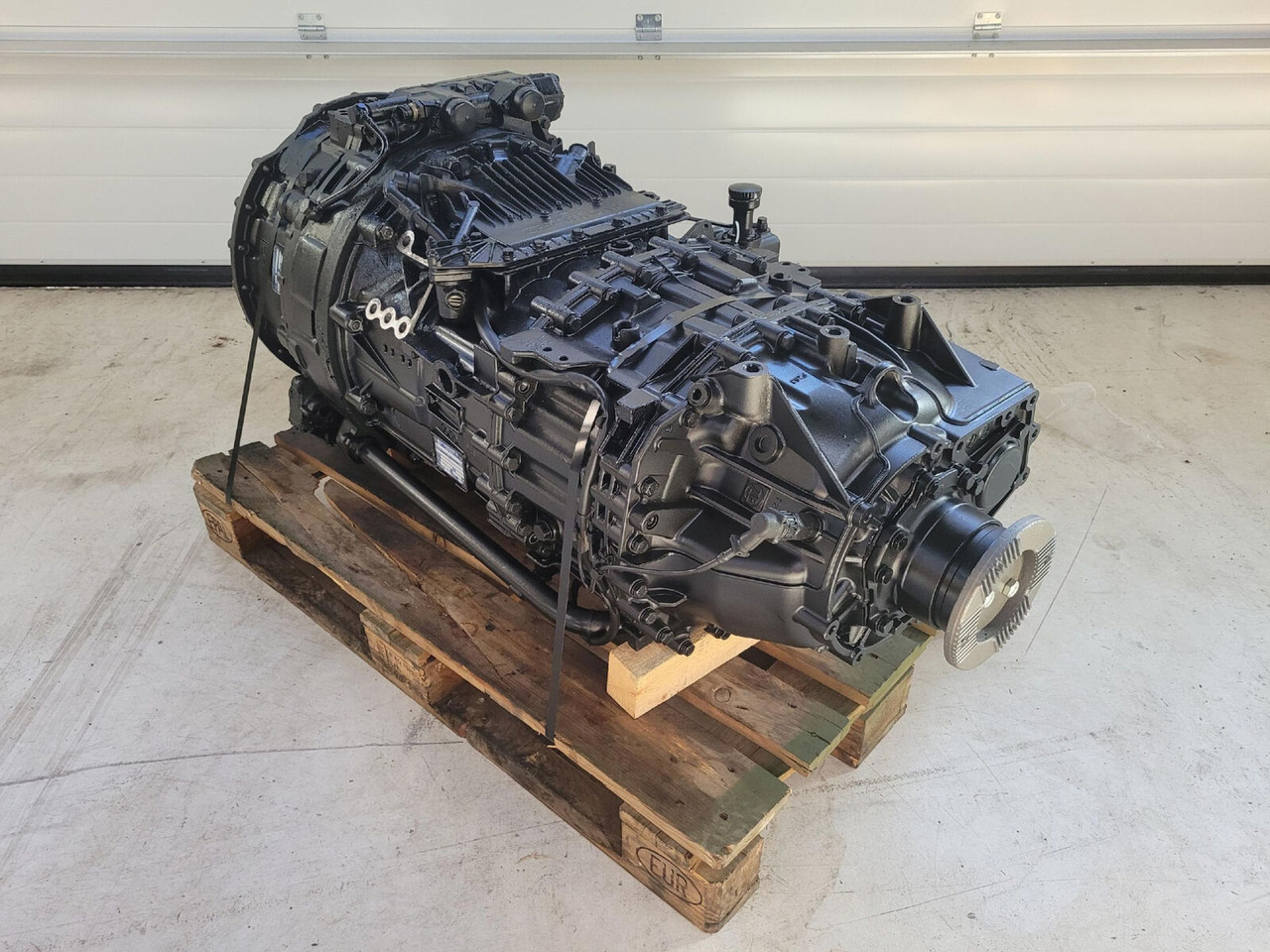 ZF LTM 1250-6.1 gearbox TC tronic 12 AS 3002 TC - Gearbox for Mobile crane: picture 3 ZF LTM 1250-6.1 gearbox TC tronic 12 AS 3002 TC - Gearbox for Mobile crane: picture 3