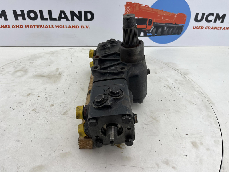 ZF Steering Box 120bar - Steering gear for Crane: picture 2 ZF Steering Box 120bar - Steering gear for Crane: picture 2