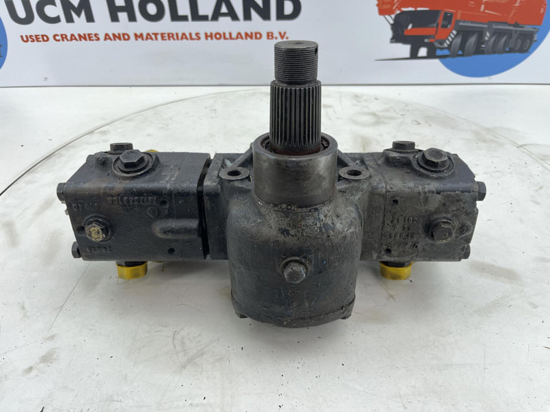 ZF Steering Box 120bar - Steering gear for Crane: picture 1 ZF Steering Box 120bar - Steering gear for Crane: picture 1