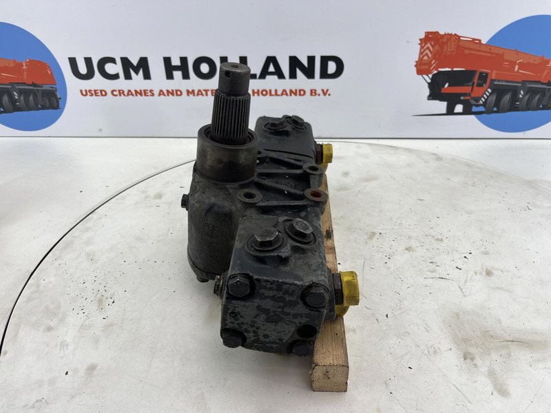 ZF Steering Box 120bar - Steering gear for Crane: picture 4 ZF Steering Box 120bar - Steering gear for Crane: picture 4