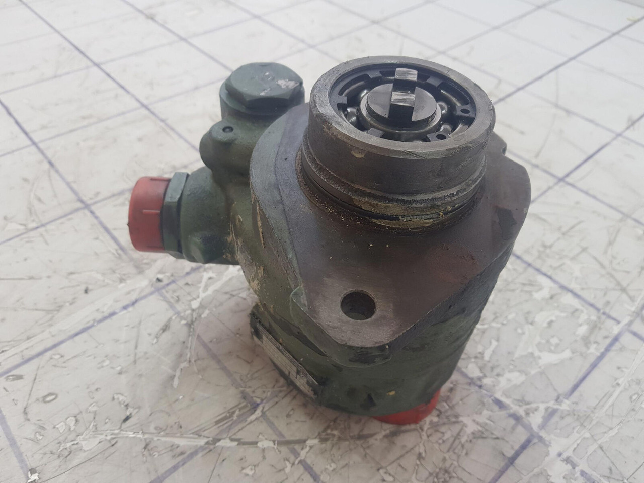 ZF ZF steering pump - Steering pump for Mobile crane: picture 2 ZF ZF steering pump - Steering pump for Mobile crane: picture 2
