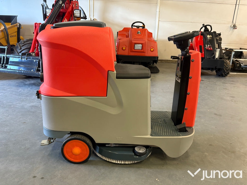 Åkbar skurmaskin Action A70 - Scrubber dryer: picture 4 Åkbar skurmaskin Action A70 - Scrubber dryer: picture 4