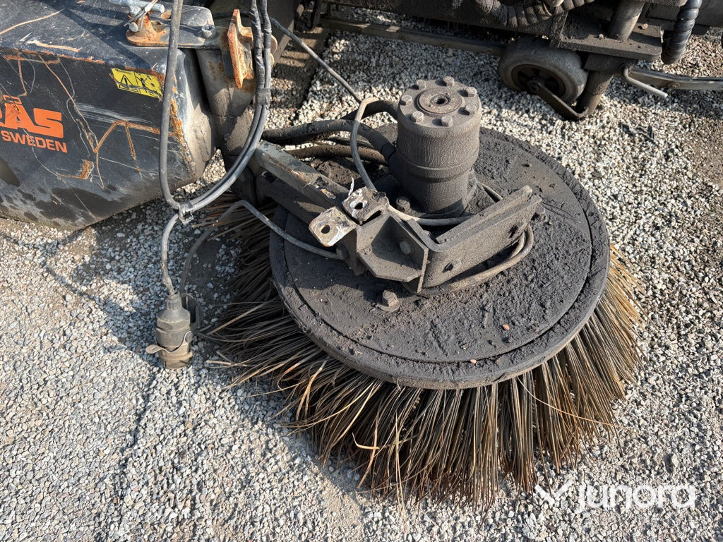 Bogserad Sopmaskin Fjärås FS 700 - Road sweeper: picture 4 Bogserad Sopmaskin Fjärås FS 700 - Road sweeper: picture 4