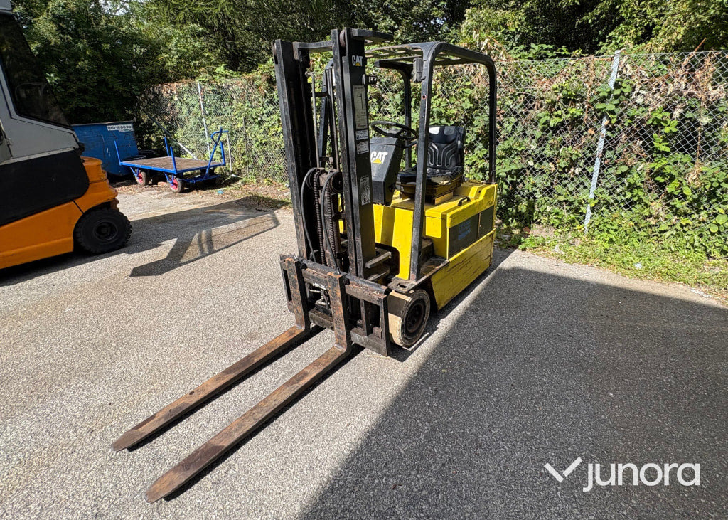El truck - Caterpillar - Electric forklift: picture 1 El truck - Caterpillar - Electric forklift: picture 1