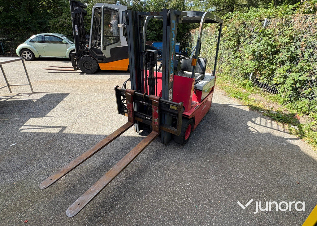 Gaffeltruck - Nichiyu (2) - Forklift: picture 1 Gaffeltruck - Nichiyu (2) - Forklift: picture 1
