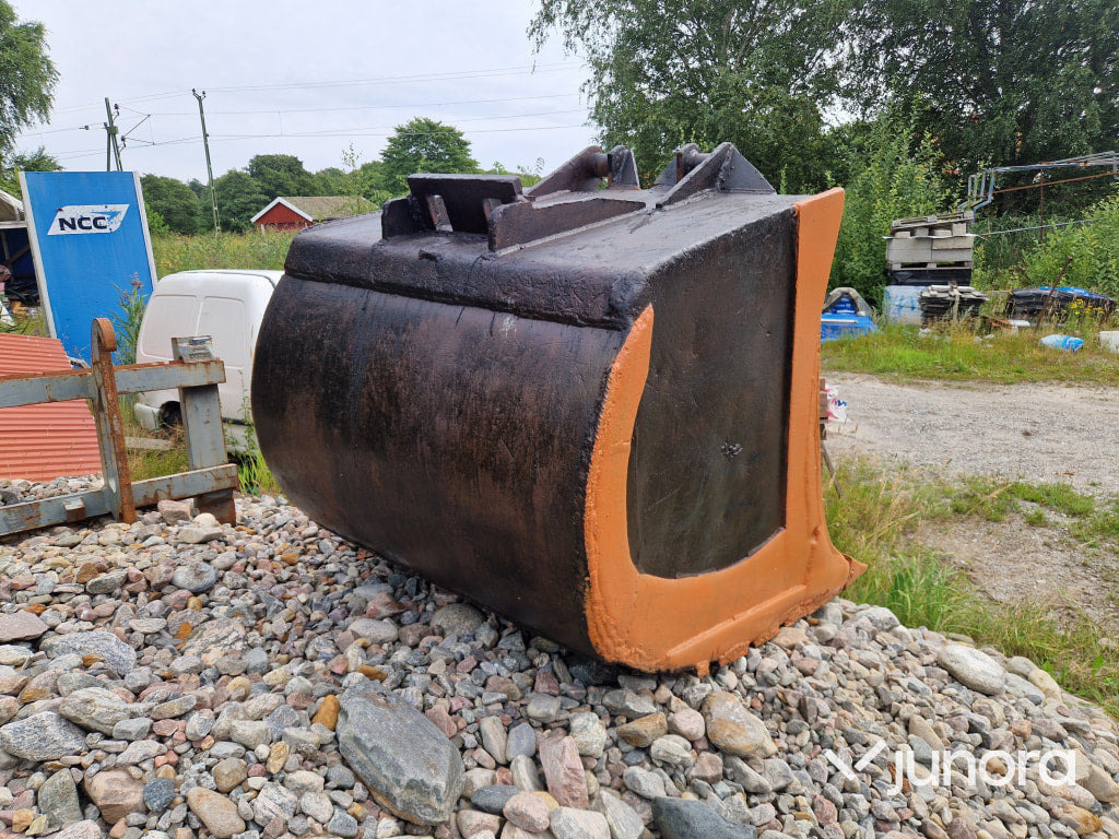Grävskopa - Tandad - Excavator bucket: picture 4 Grävskopa - Tandad - Excavator bucket: picture 4