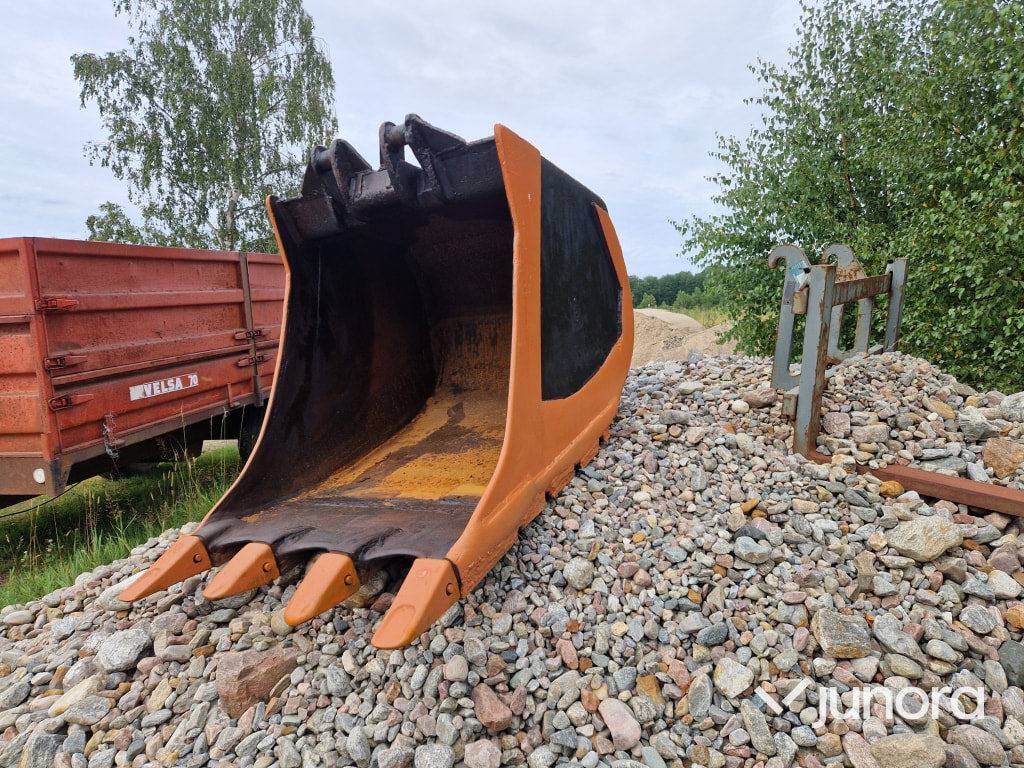 Grävskopa - Tandad - Excavator bucket: picture 2 Grävskopa - Tandad - Excavator bucket: picture 2