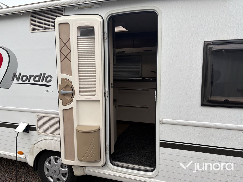 Caravan Husvagn - BÜRSTNER GMBH Averso Nordic: picture 11 Caravan Husvagn - BÜRSTNER GMBH Averso Nordic: picture 11