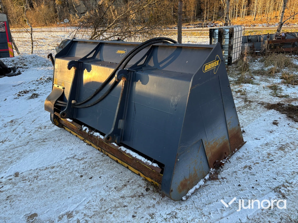 Sandspridare - DRIVEX SS30-BM - Sand/ Salt spreader: picture 4 Sandspridare - DRIVEX SS30-BM - Sand/ Salt spreader: picture 4