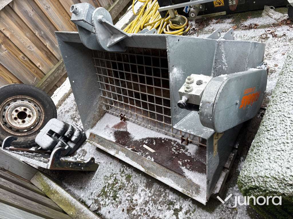 Sandspridare - Fjärås 500/1200 - Sand/ Salt spreader: picture 2 Sandspridare - Fjärås 500/1200 - Sand/ Salt spreader: picture 2