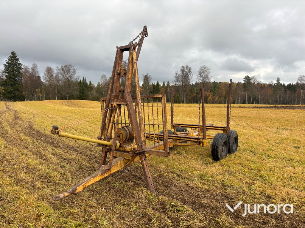Skogsvagn - Moheda med starkran - Forestry trailer: picture 1 Skogsvagn - Moheda med starkran - Forestry trailer: picture 1