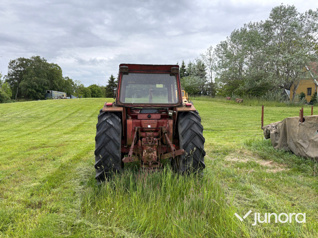 Traktor - IH - Farm tractor: picture 5 Traktor - IH - Farm tractor: picture 5