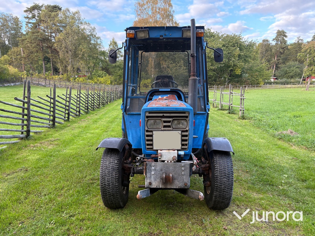 Traktor Iseki TE 4270 - Farm tractor: picture 2 Traktor Iseki TE 4270 - Farm tractor: picture 2