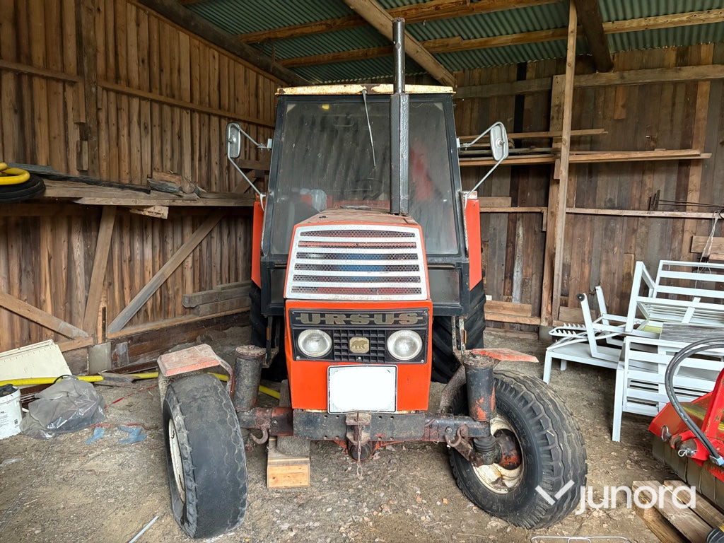 Traktor - Ursus 385 DE LUXE - Farm tractor: picture 3 Traktor - Ursus 385 DE LUXE - Farm tractor: picture 3