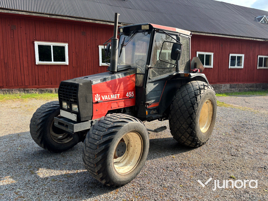Traktor Valmet 455-4 - Farm tractor: picture 2 Traktor Valmet 455-4 - Farm tractor: picture 2