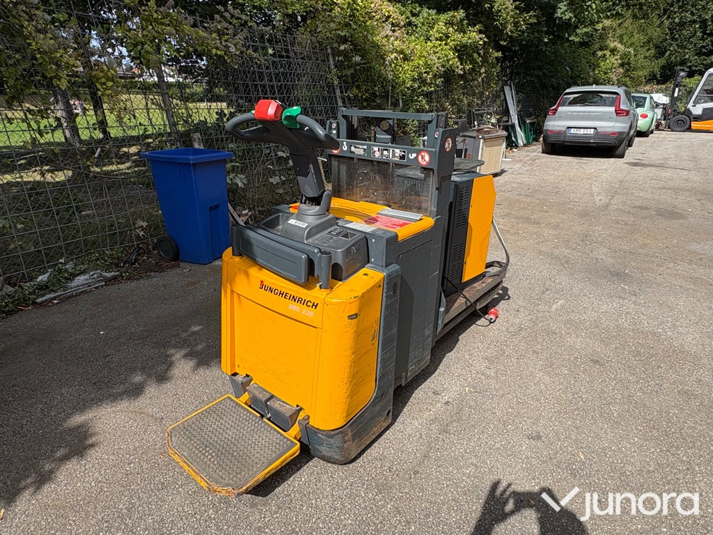 Truck - Ståstaplare - Forklift: picture 4 Truck - Ståstaplare - Forklift: picture 4
