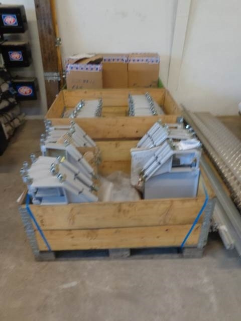 HMF 2000 kg med lodretstående liftplade - Tail lift: picture 3 HMF 2000 kg med lodretstående liftplade - Tail lift: picture 3
