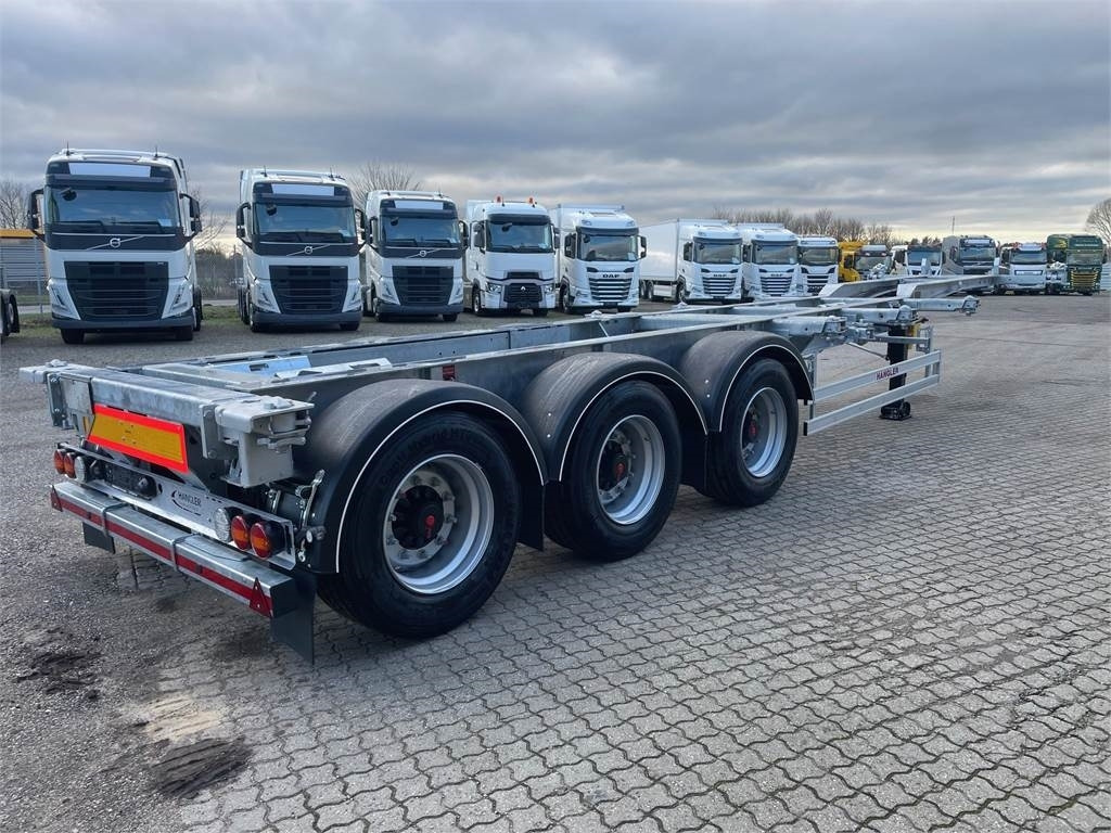Hangler SDS 430 container chassis - multi låse - ADR - Container transporter/ Swap body semi-trailer: picture 1 Hangler SDS 430 container chassis - multi låse - ADR - Container transporter/ Swap body semi-trailer: picture 1