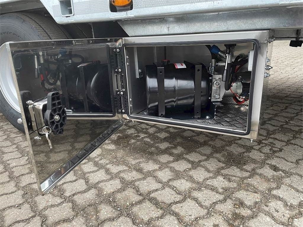 Low loader semi-trailer Hangler SDS-H 510-T 3-aks maskintrailer - dobbelt ramper: picture 13 Low loader semi-trailer Hangler SDS-H 510-T 3-aks maskintrailer - dobbelt ramper: picture 13