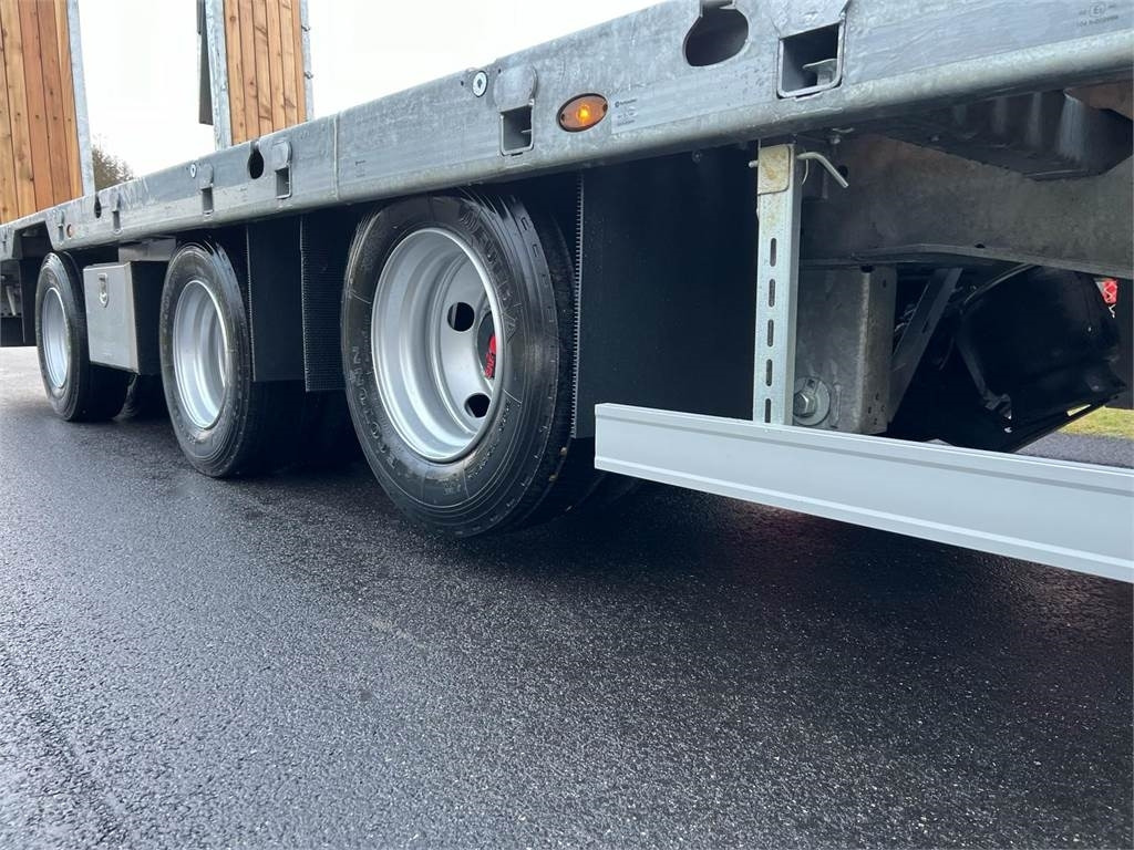 Low loader semi-trailer Hangler SDS-H 510-T 3-aks maskintrailer - dobbelt ramper: picture 17 Low loader semi-trailer Hangler SDS-H 510-T 3-aks maskintrailer - dobbelt ramper: picture 17