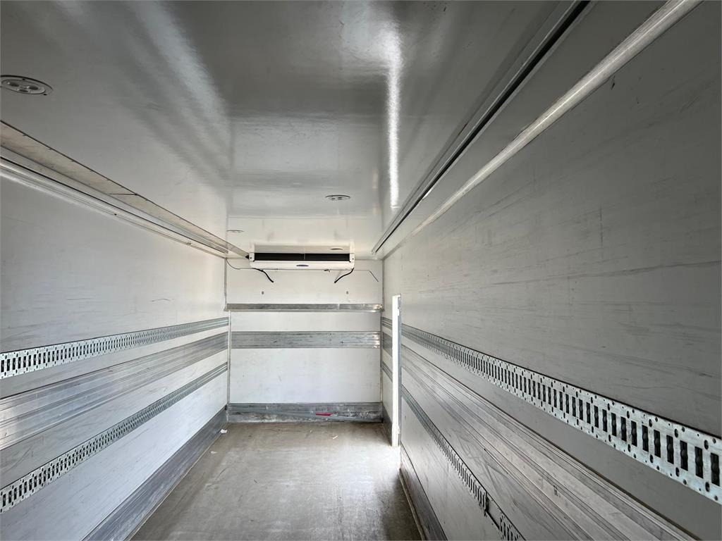 Refrigerator truck Mercedes-Benz Actros 2530 L 6x2*4: picture 18
