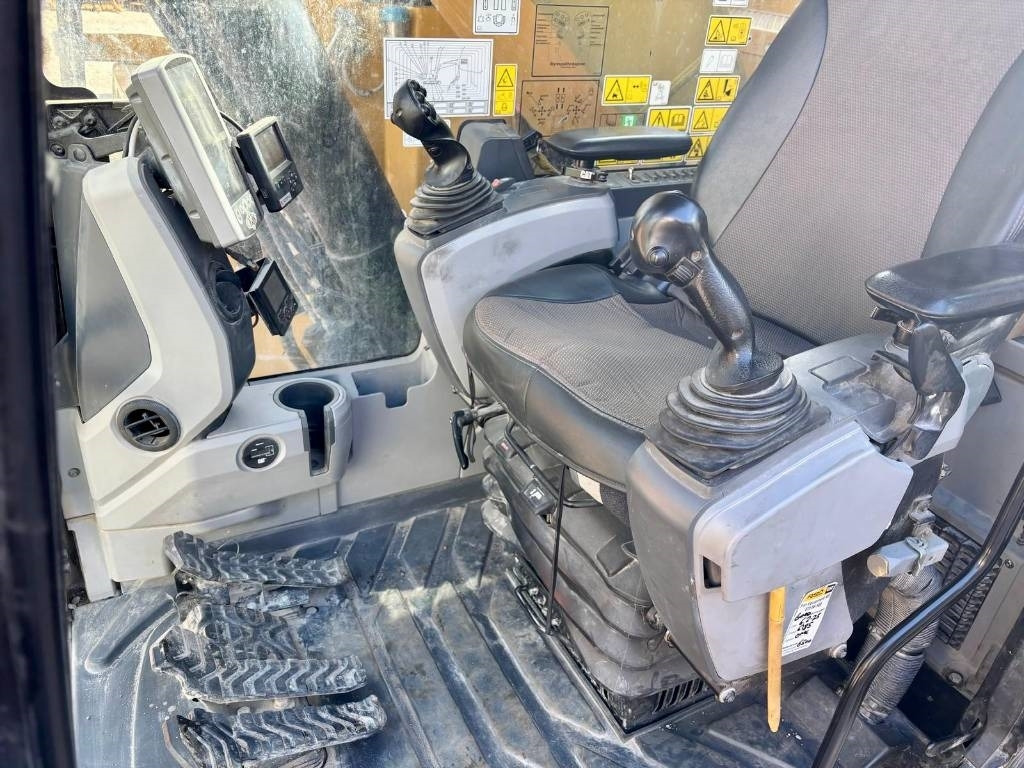 Crawler excavator CAT 335FLCR ROTOTILT R8, 2-KAUHAA: picture 10
