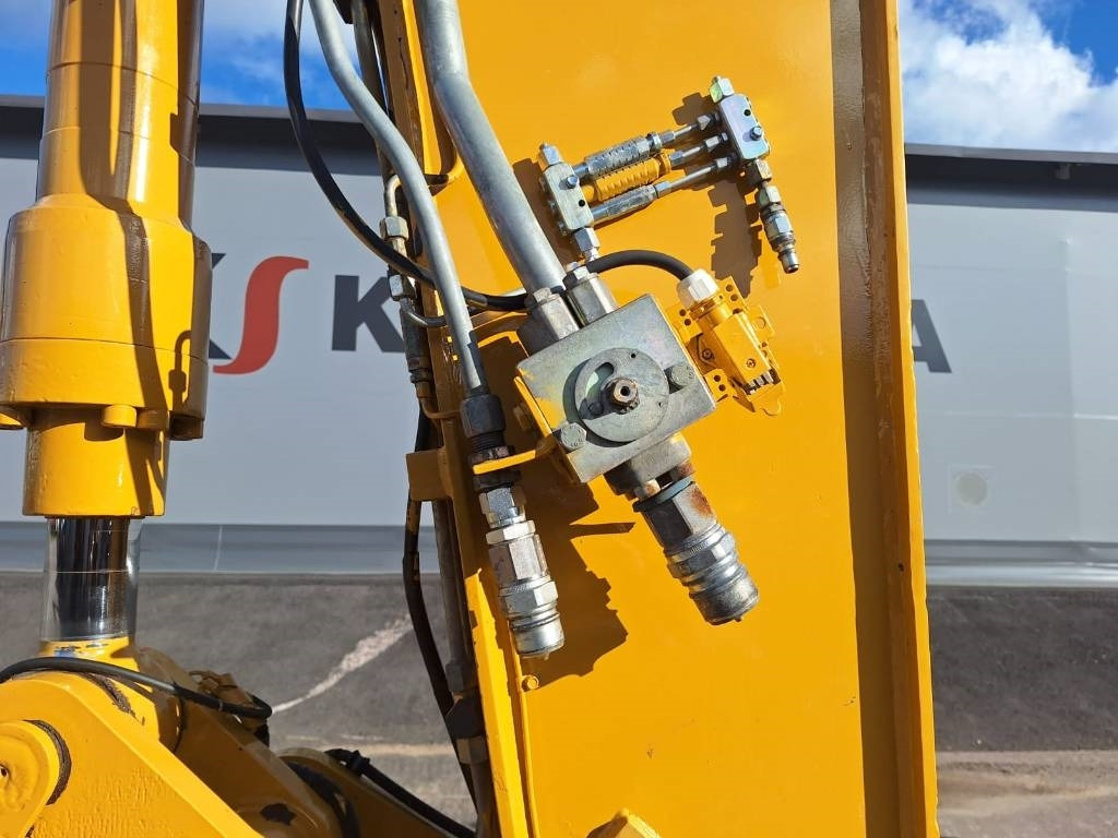 Wheel excavator CAT M316C: picture 10