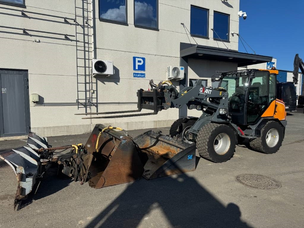 GiANT V 6004 T - Compact loader: picture 2 GiANT V 6004 T - Compact loader: picture 2
