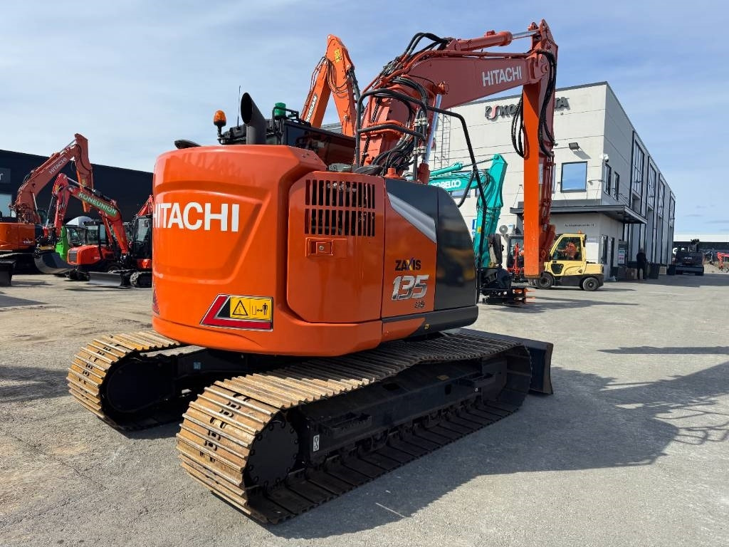 Hitachi ZX 135 USBL-7 Puskulevy - Crawler excavator: picture 5 Hitachi ZX 135 USBL-7 Puskulevy - Crawler excavator: picture 5