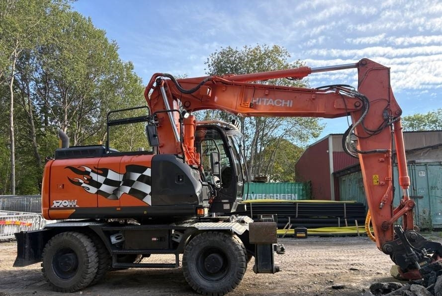 Hitachi ZX170W-6 + Peräkärry 2-akselinen - Wheel excavator: picture 3 Hitachi ZX170W-6 + Peräkärry 2-akselinen - Wheel excavator: picture 3