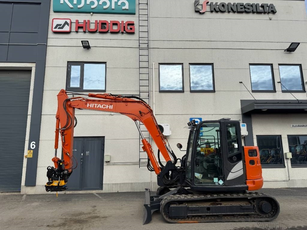 Hitachi ZX85USB-6, Uudella engcon EC209 tiltillä - Mini excavator: picture 1 Hitachi ZX85USB-6, Uudella engcon EC209 tiltillä - Mini excavator: picture 1