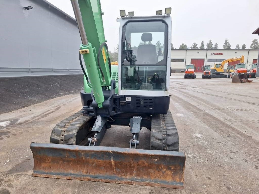 IHI MYYTY! SOLD! 80NX KALLISTAJALLA - Mini excavator: picture 3 IHI MYYTY! SOLD! 80NX KALLISTAJALLA - Mini excavator: picture 3