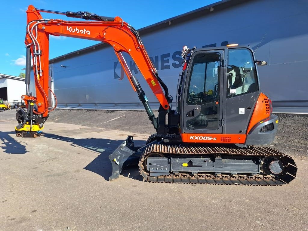 Kubota KX085-5 PYÖRITTÄJÄLLÄ, PIENET TUNNIT  - Mini excavator: picture 1 Kubota KX085-5 PYÖRITTÄJÄLLÄ, PIENET TUNNIT  - Mini excavator: picture 1
