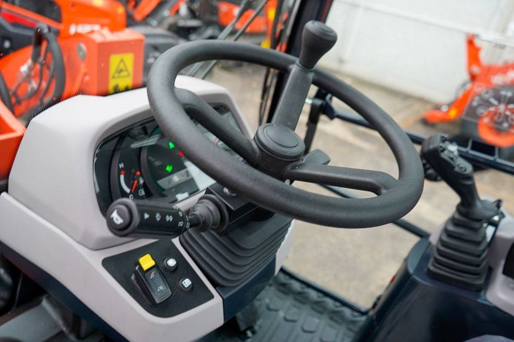 Wheel loader Kubota R090 VARUSTELTU: picture 22