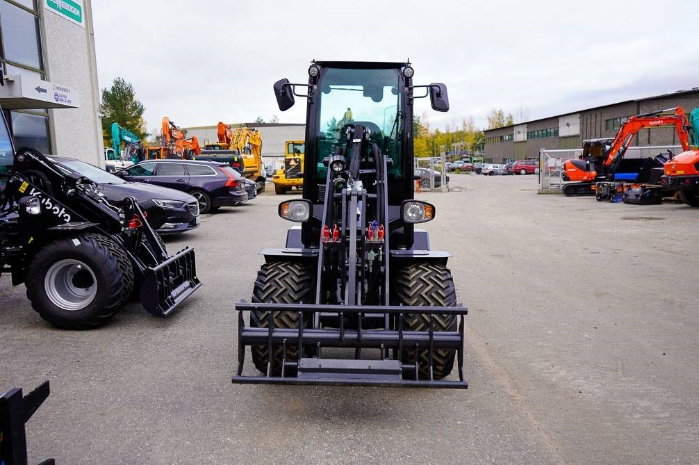 Kubota RT210-2 UUSI - Compact loader: picture 3 Kubota RT210-2 UUSI - Compact loader: picture 3