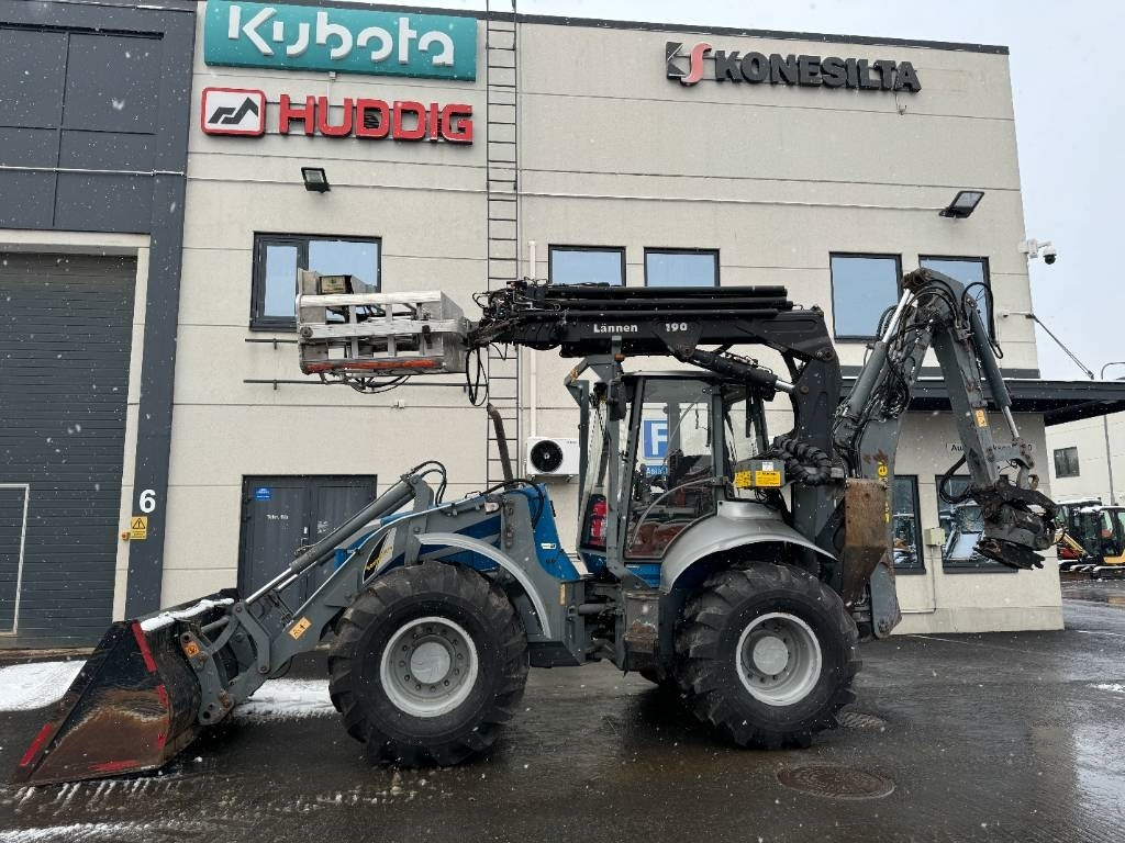 Lännen 8600E PYÖRITTÄJÄ, NOSTIN YM. - Backhoe loader: picture 1 Lännen 8600E PYÖRITTÄJÄ, NOSTIN YM. - Backhoe loader: picture 1