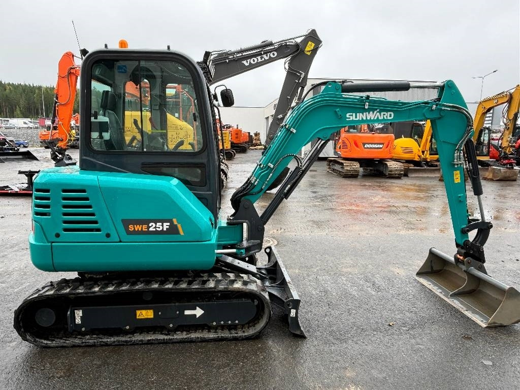 Sunward SWE25F KUIN UUSI  - Mini excavator: picture 5 Sunward SWE25F KUIN UUSI  - Mini excavator: picture 5