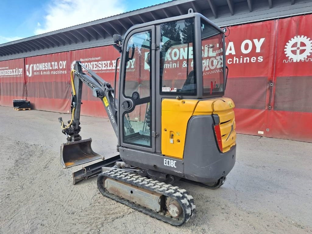 Volvo EC18C KALLISTAJALLA *EI ALVIA* - Mini excavator: picture 2 Volvo EC18C KALLISTAJALLA *EI ALVIA* - Mini excavator: picture 2