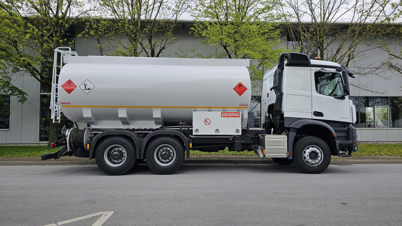 MERCEDES-BENZ Actros 3340 ADR Euro 3 - Tank truck: picture 2 MERCEDES-BENZ Actros 3340 ADR Euro 3 - Tank truck: picture 2