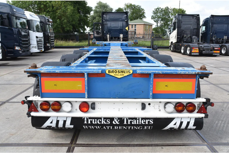Broshuis MFCC - LIFT AXLE - SAF AXLES - DISC BRAKES - 2 x EXTENDABLE - EXCELLENT CONDITION - - Container transporter/ Swap body semi-trailer: picture 3 Broshuis MFCC - LIFT AXLE - SAF AXLES - DISC BRAKES - 2 x EXTENDABLE - EXCELLENT CONDITION - - Container transporter/ Swap body semi-trailer: picture 3