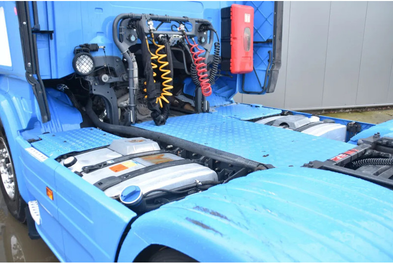 Scania R450 HL 6x2/4MNB - SCR ONLY - ADR FL - 778 TKM - RETARDER - FULL AIR - SLIDING FIFTH WHEEL - TOP CONDITION - - Tractor unit: picture 4 Scania R450 HL 6x2/4MNB - SCR ONLY - ADR FL - 778 TKM - RETARDER - FULL AIR - SLIDING FIFTH WHEEL - TOP CONDITION - - Tractor unit: picture 4
