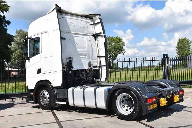 Scania S410 NGS 4x2EB MEGA 95 cm or 103 cm driving height - RETARDER - 649 TKM - FULL AIR - PARK. AIRCO - LEATHER SEATS - 2 x FUEL TANK - Tractor unit: picture 3 Scania S410 NGS 4x2EB MEGA 95 cm or 103 cm driving height - RETARDER - 649 TKM - FULL AIR - PARK. AIRCO - LEATHER SEATS - 2 x FUEL TANK - Tractor unit: picture 3
