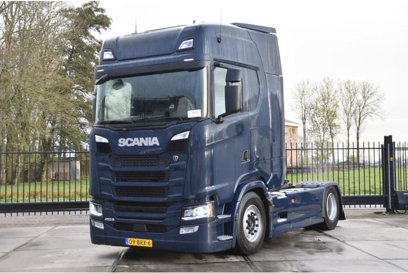 Scania S450 NGS 4x2NB - FULL AIR - 651 TKM - RETARDER - PARK. AIRCO - NAVI - 2 x FUEL TANKS - LED - - Tractor unit: picture 2 Scania S450 NGS 4x2NB - FULL AIR - 651 TKM - RETARDER - PARK. AIRCO - NAVI - 2 x FUEL TANKS - LED - - Tractor unit: picture 2